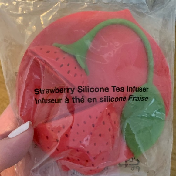 STRAWBERRY SILICONE TEA INFUSER, New In Sealed Package,Tea Infuser With Tray - Picture 5 of 12